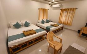 Saai Residency Rooms & Party Hall